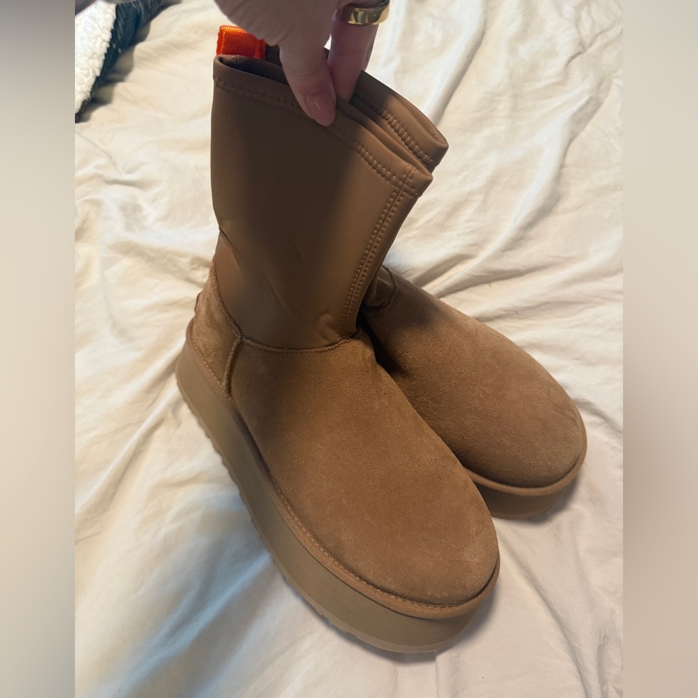 UGG Platform Dipper Boots Chesnut